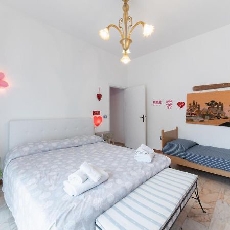 Flaminia Bright & Roomy Apartment Pesaro Exteriör bild