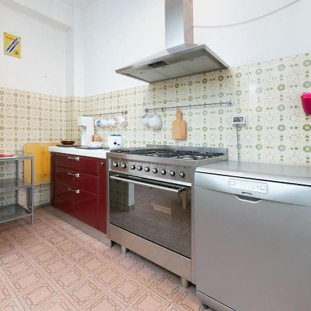 Flaminia Bright & Roomy Apartment Pesaro Exteriör bild